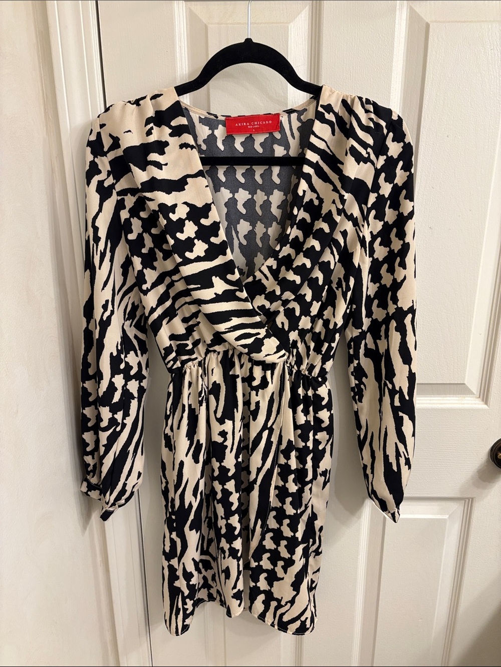AKIRA Black and Cream Abstract Print Long Sleeve Dress